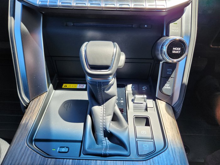 2025 Toyota Landcruiser VX
