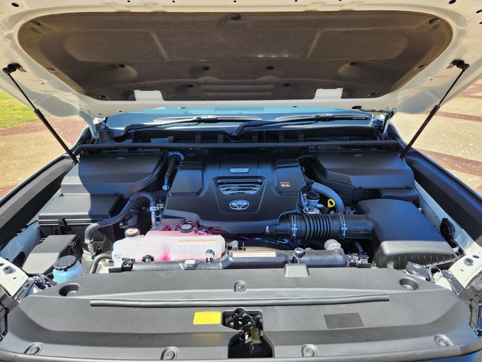 2025 Toyota Landcruiser VX