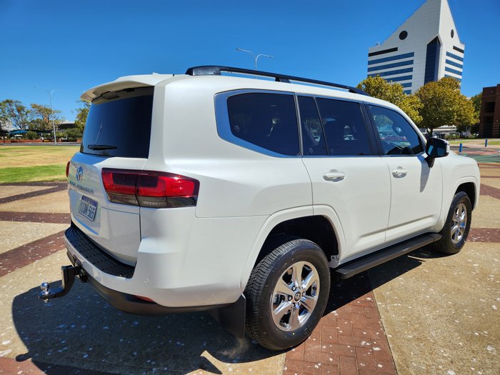 2025 Toyota Landcruiser VX