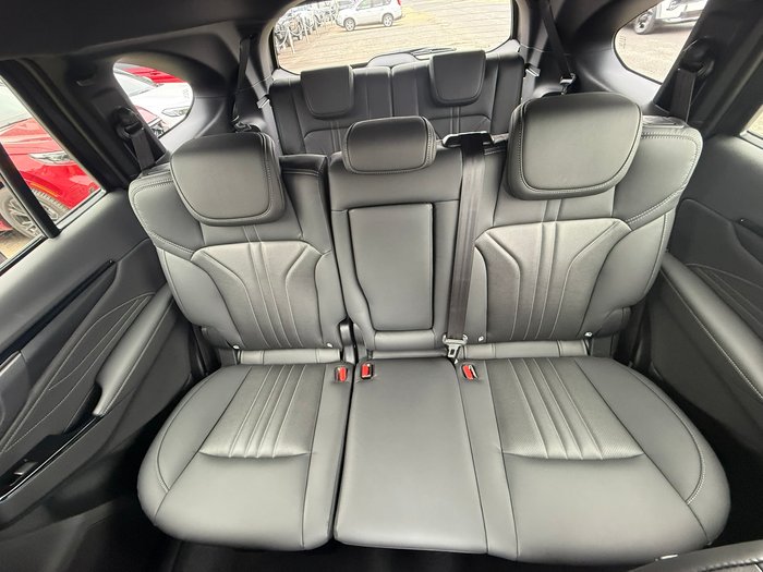 2025 Isuzu MU-X LS-T