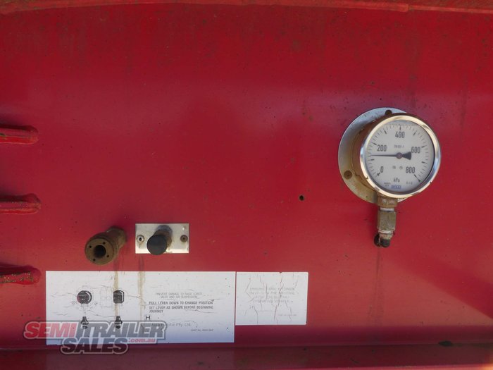 2005 Maxitrans Tip Through Bin B Double Set
