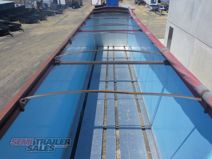 2005 Maxitrans Tip Through Bin B Double Set