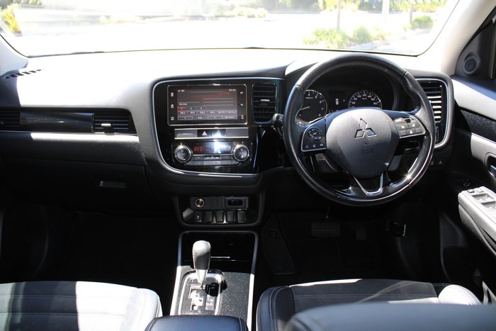 2018 Mitsubishi Outlander LS