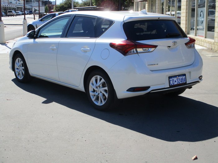 2017 Toyota Corolla SX ZRE182R White