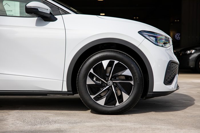 2025 Volkswagen ID.5 Pro