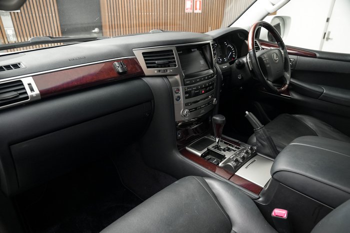 2015 Lexus LX 570