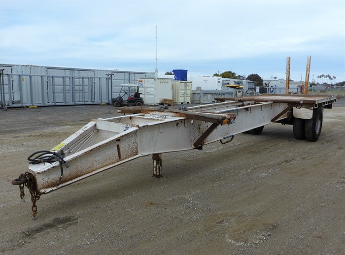 1997 Custom Pole Jinker Pig Trailer
