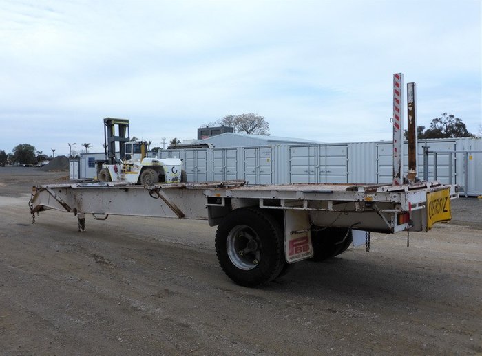1997 Custom Pole Jinker Pig Trailer