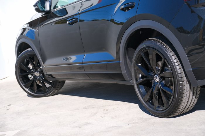 2025 Volkswagen T-Roc 140TSI R-Line