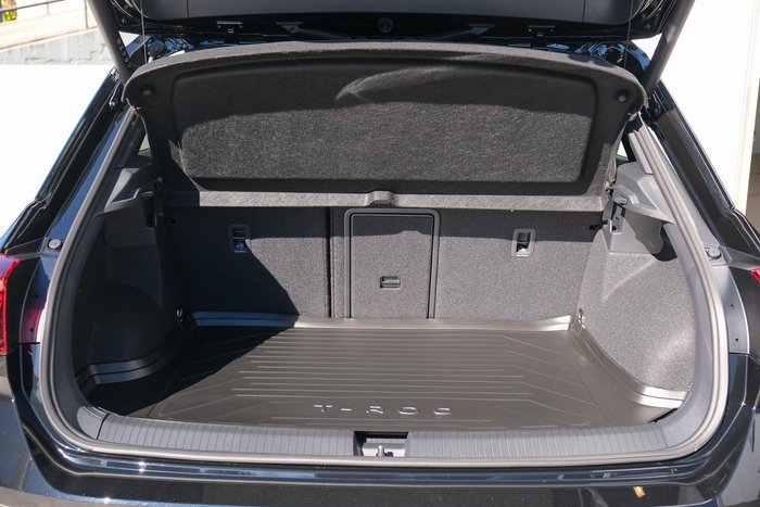 2025 Volkswagen T-Roc 140TSI R-Line