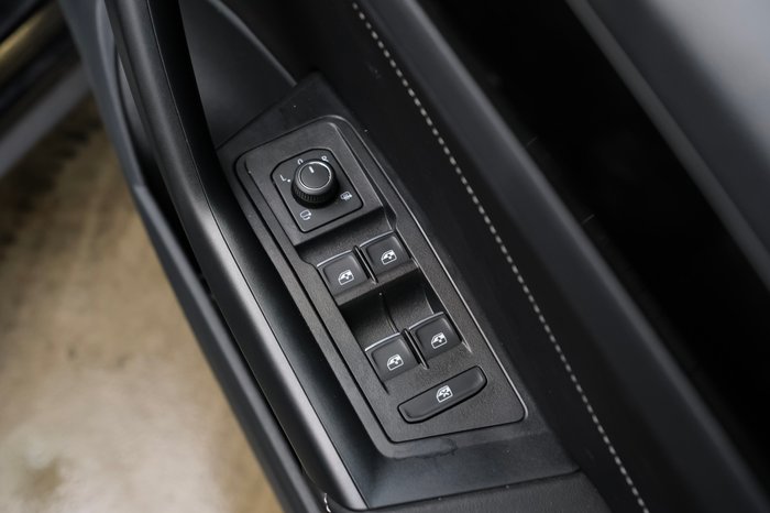 2025 Volkswagen T-Roc 140TSI R-Line