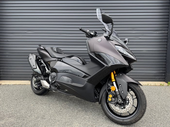 2024 Yamaha Tmax 560 (XP560D) Tech Max Dark Magma (Black)