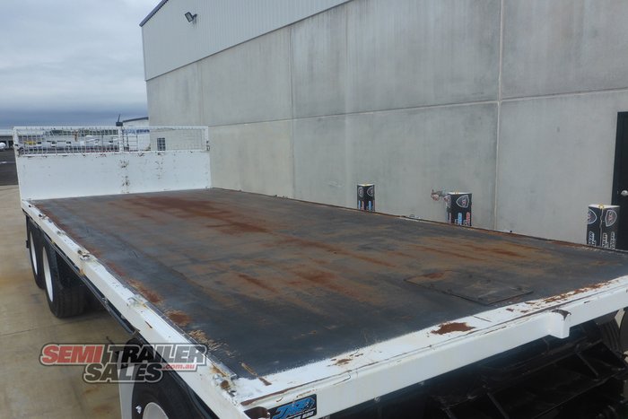 2003 Muscat Flat Top Super Dog Trailer