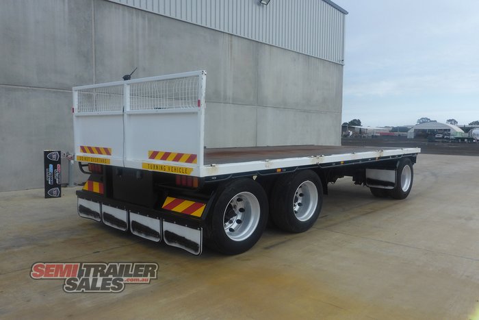 2003 Muscat Flat Top Super Dog Trailer