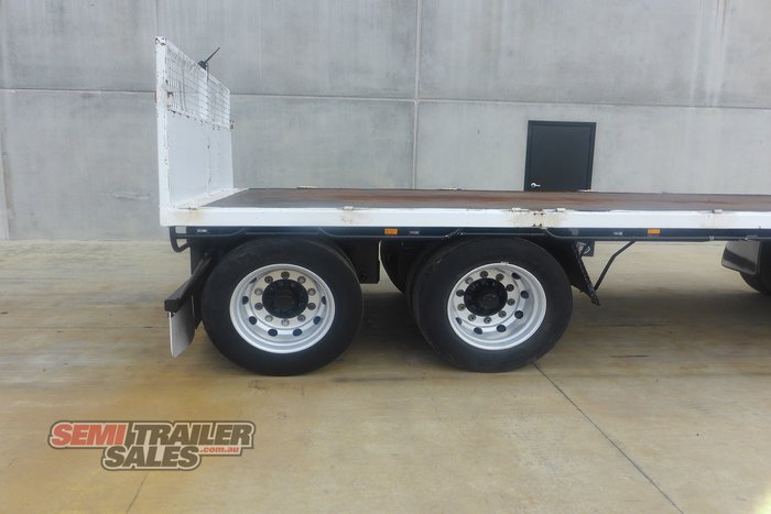 2003 Muscat Flat Top Super Dog Trailer