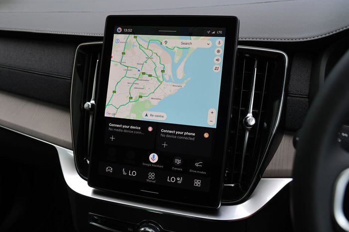 2025 Volvo XC90 Ultra B5 Dark