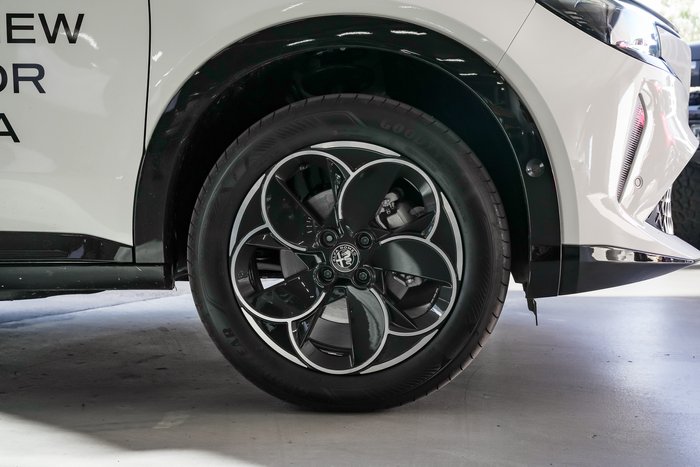 2025 Alfa Romeo Junior