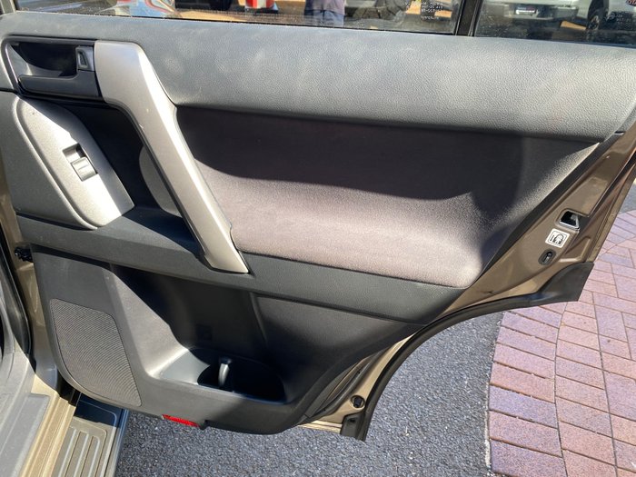 2016 TOYOTA LANDCRUISER PRADO GXL (4x4)