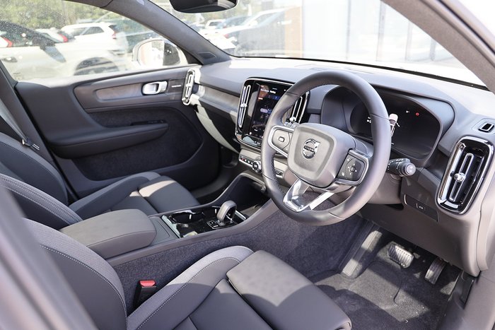 2024 Volvo EX40 Ultra Single Motor Extended Range