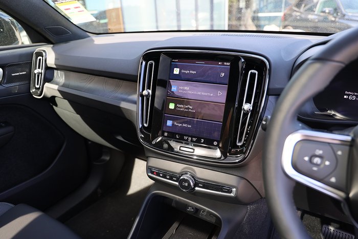 2024 Volvo EX40 Ultra Single Motor Extended Range