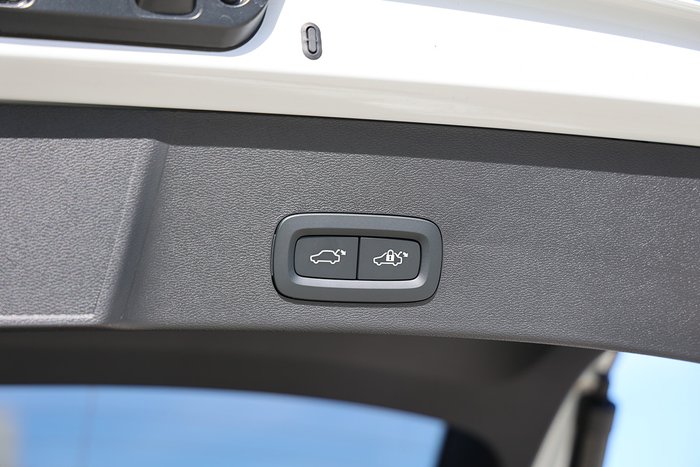 2024 Volvo EX40 Ultra Single Motor Extended Range