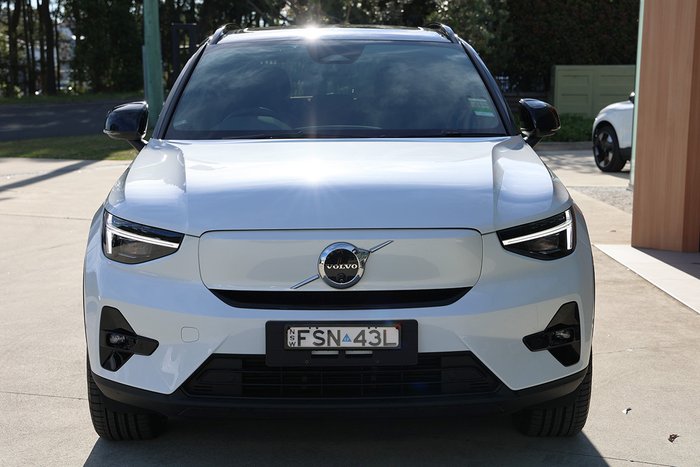 2024 Volvo EX40 Ultra Single Motor Extended Range