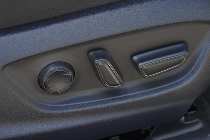 2019 Toyota Camry Ascent Sport