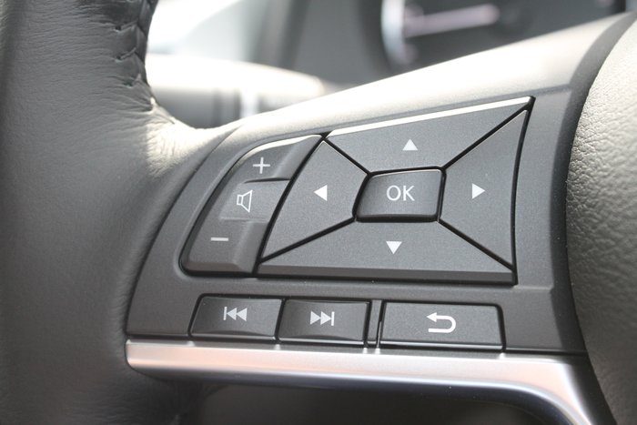 2025 Nissan Navara ST-X