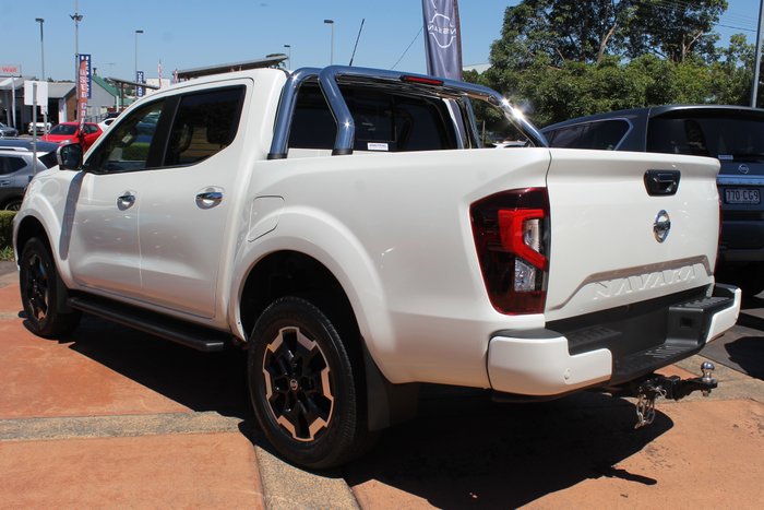 2025 Nissan Navara ST-X