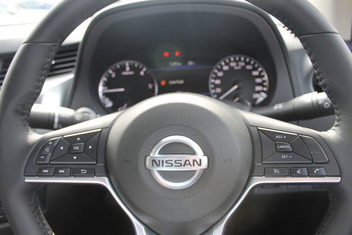 2025 Nissan Navara ST-X