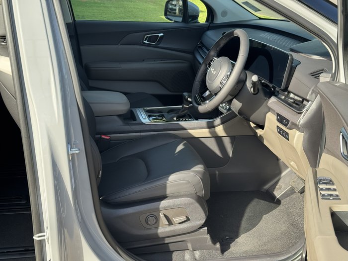 2025 Kia Carnival Sport+