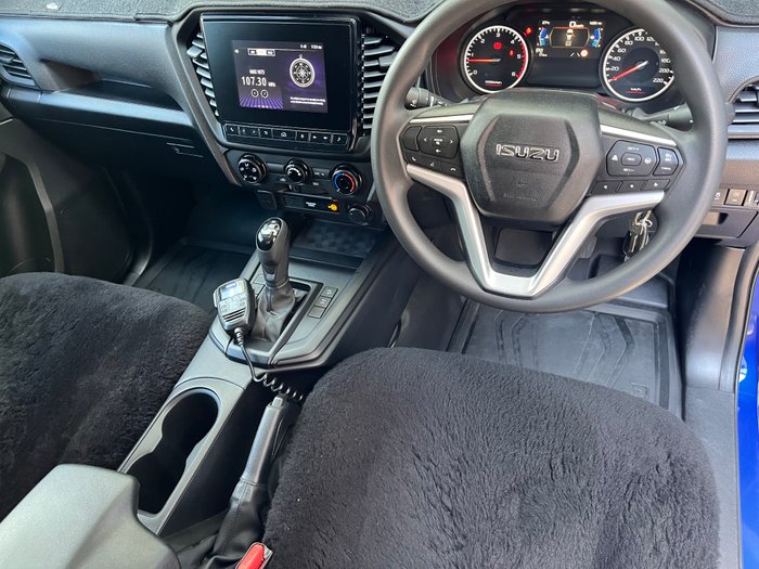 2022 ISUZU D-MAX SX (4x4)