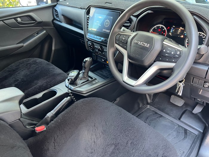 2022 ISUZU D-MAX SX (4x4)