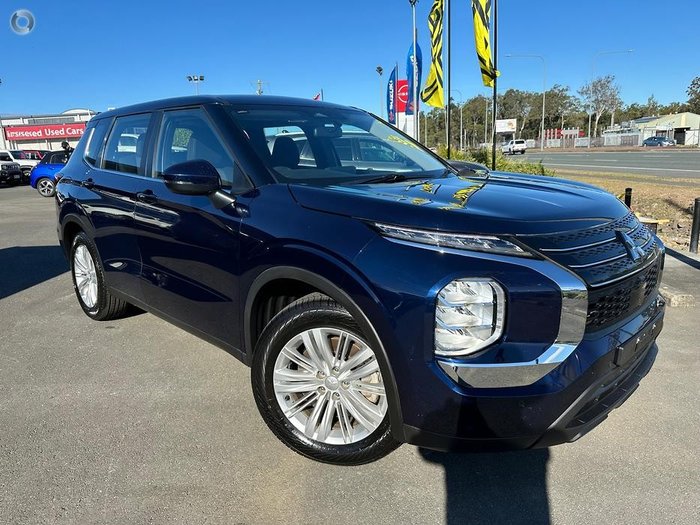 2023 Mitsubishi Outlander ES