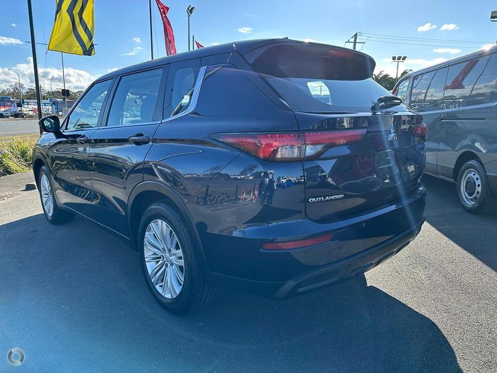 2023 Mitsubishi Outlander ES