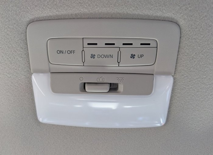 2025 NISSAN NAVARA ST-X