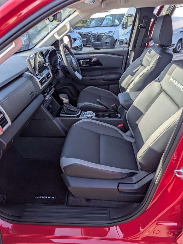 2025 NISSAN NAVARA ST-X