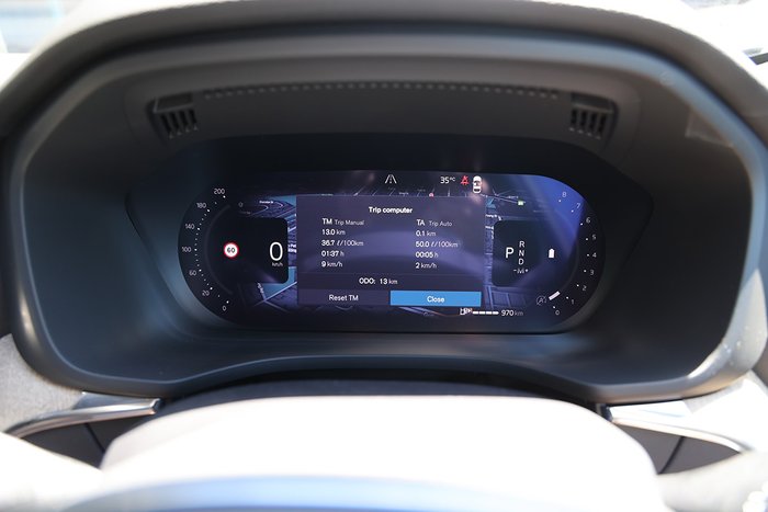 2025 Volvo XC60 Plus B5 Bright