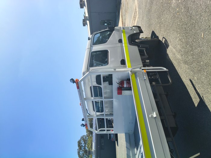 2025 Fuso Canter 815