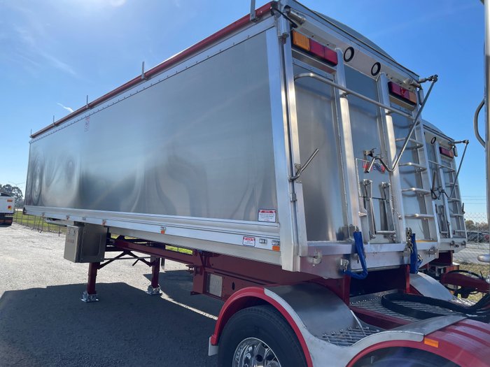 2024 TRAILER LUSTY EMS LUSTY SLIDING LEAD - TRI L Silver