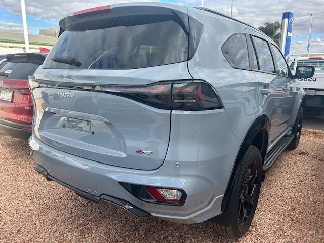 2025 Isuzu MU-X X-TERRAIN