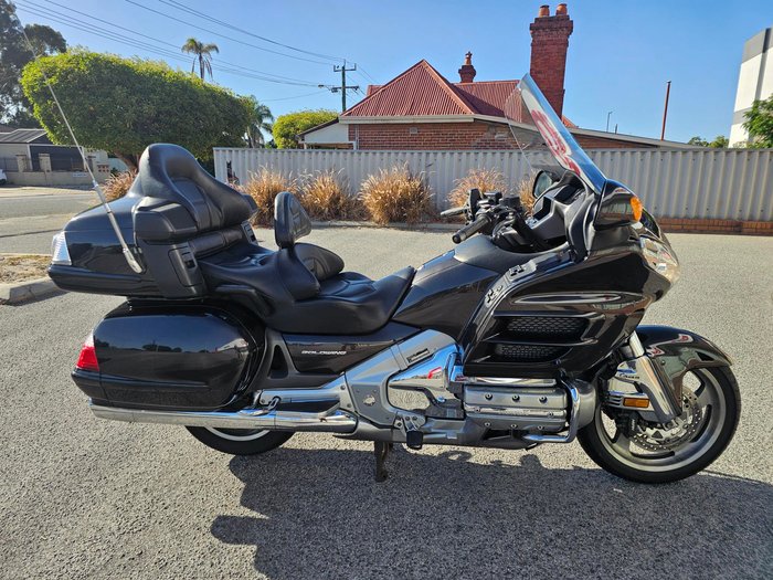 2010 Honda  GL1800A Black