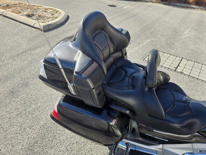 2010 Honda  GL1800A Black