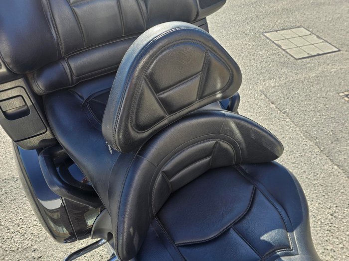 2010 Honda  GL1800A Black