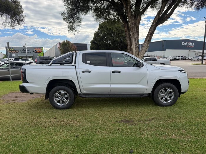 2026 NISSAN NAVARA