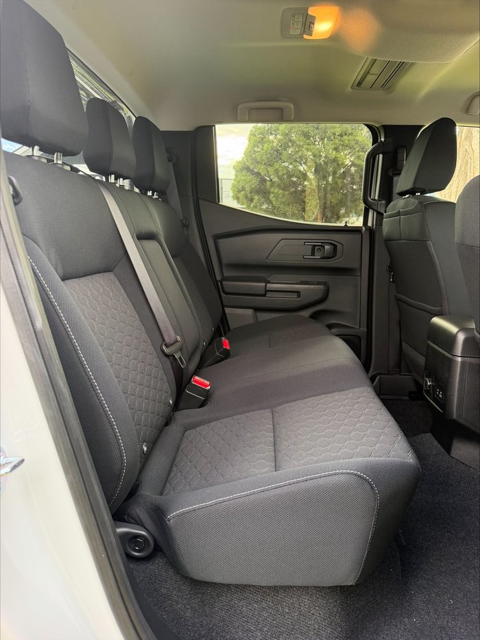 2026 NISSAN NAVARA