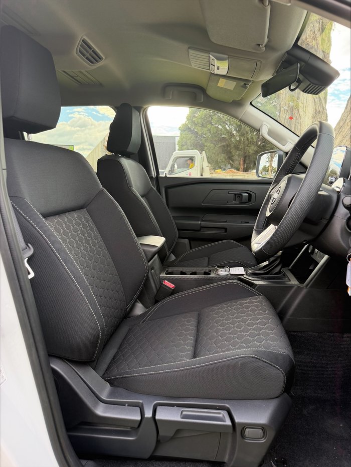 2026 NISSAN NAVARA