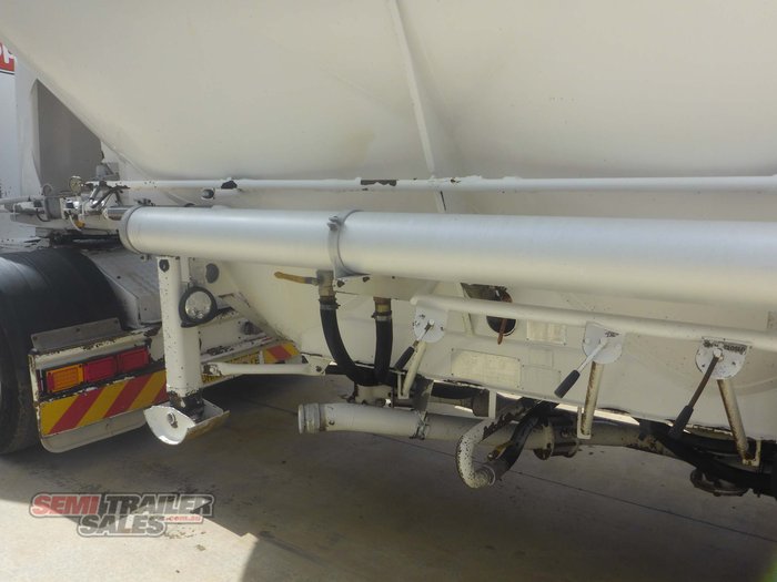 2006 Marshall Lethlean Bulk Tanker B Double Set
