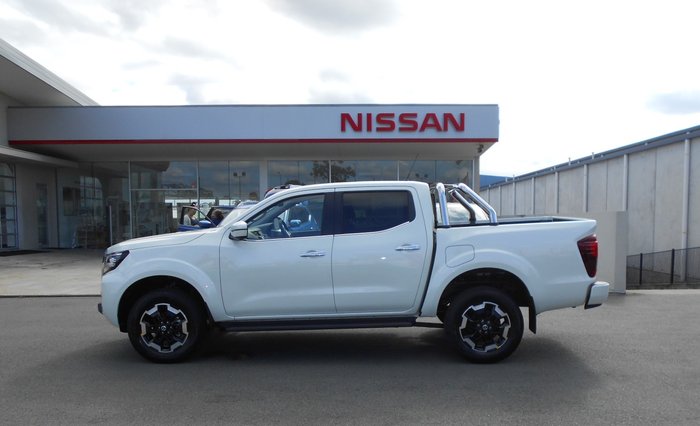 2025 Nissan Navara ST-X
