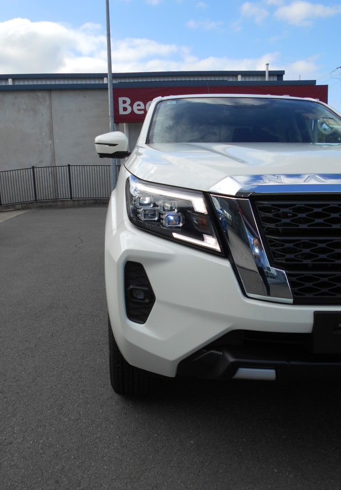 2025 Nissan Navara ST-X